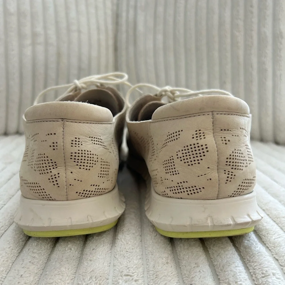 Cole Haan ZEROGRAND Perforated
Sneaker Trainer Size 10.5 Sand - Picture 7 of 9